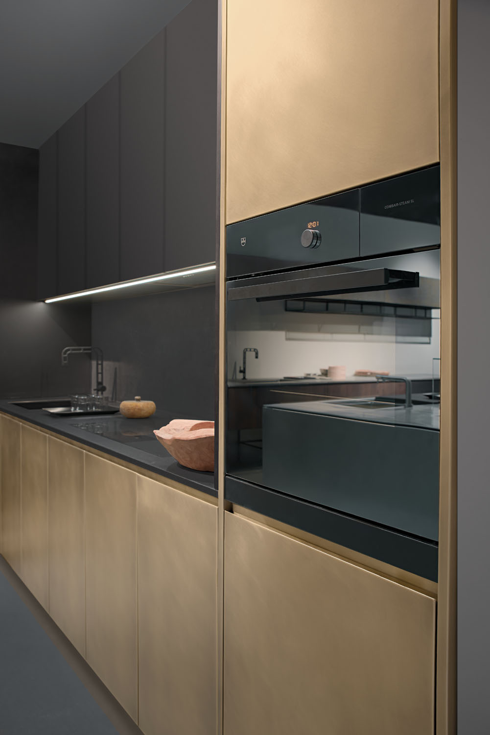 Cucina alta qualità Square acciaio ottone nuvolato cucine italiane | Xera Cucina italiana